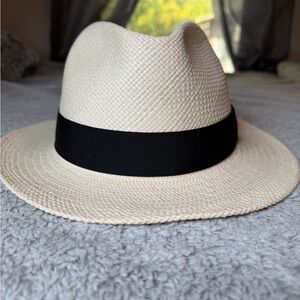 Bigalli Puerto Cayo Panama Hat XL Beige Straw Fedora Made in Ecuador NWT